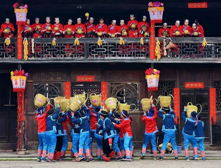 清江:上亿年的沧海桑田 土家族的美丽流年