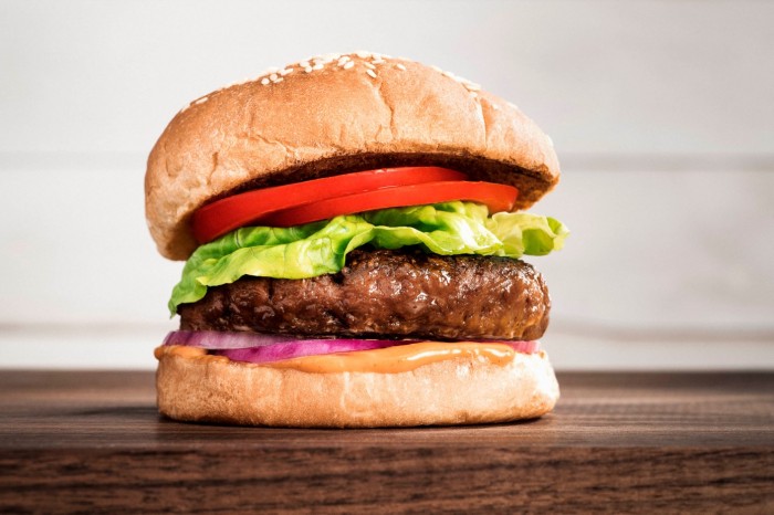 又一家巨头加入人造肉大军： 麦当劳加速试销人造肉汉堡