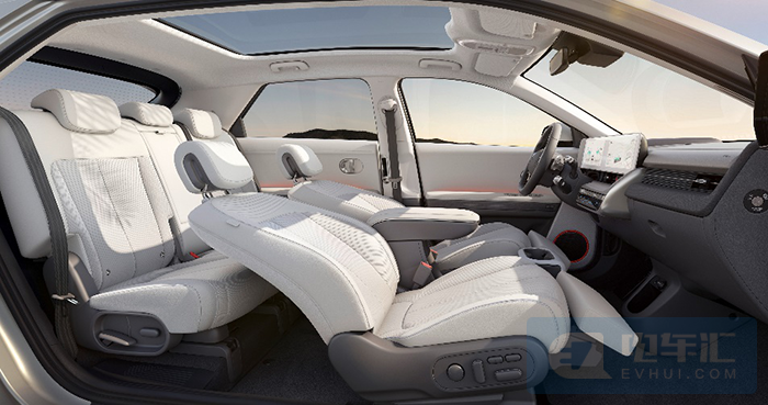 IONIQ(艾尼氪)5拥有宽敞舒适可定制的车内空间