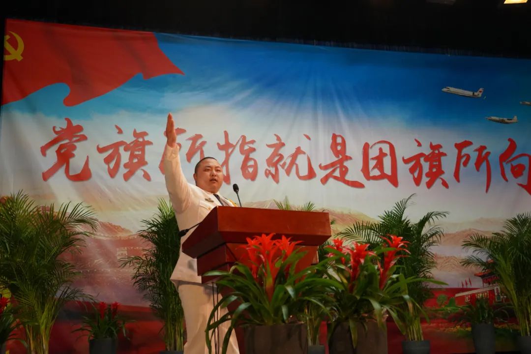 北部战区海军部队迎接建党100周年为纪念五四运动102周年青春心向党