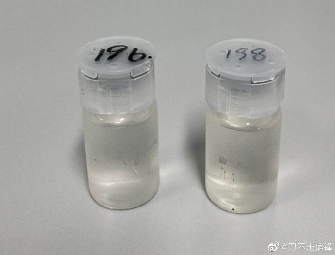 这两种抗体以非竞争方式与新冠病毒刺突蛋白的关键受体相结合,二者