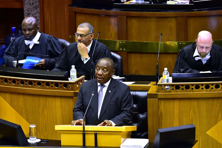 议会发表讲话称,从多项指标来看,南非经济活动正在以令人鼓舞的速度