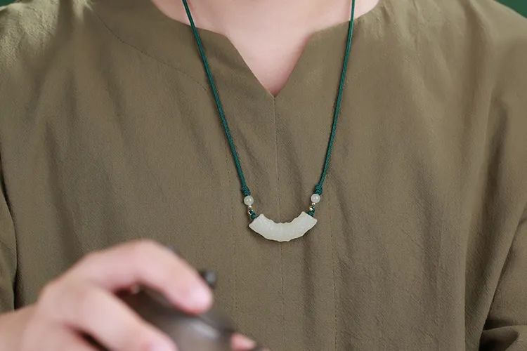 复刻一枚西周古玉,沉稳如父又如山,伴身风雅自安康