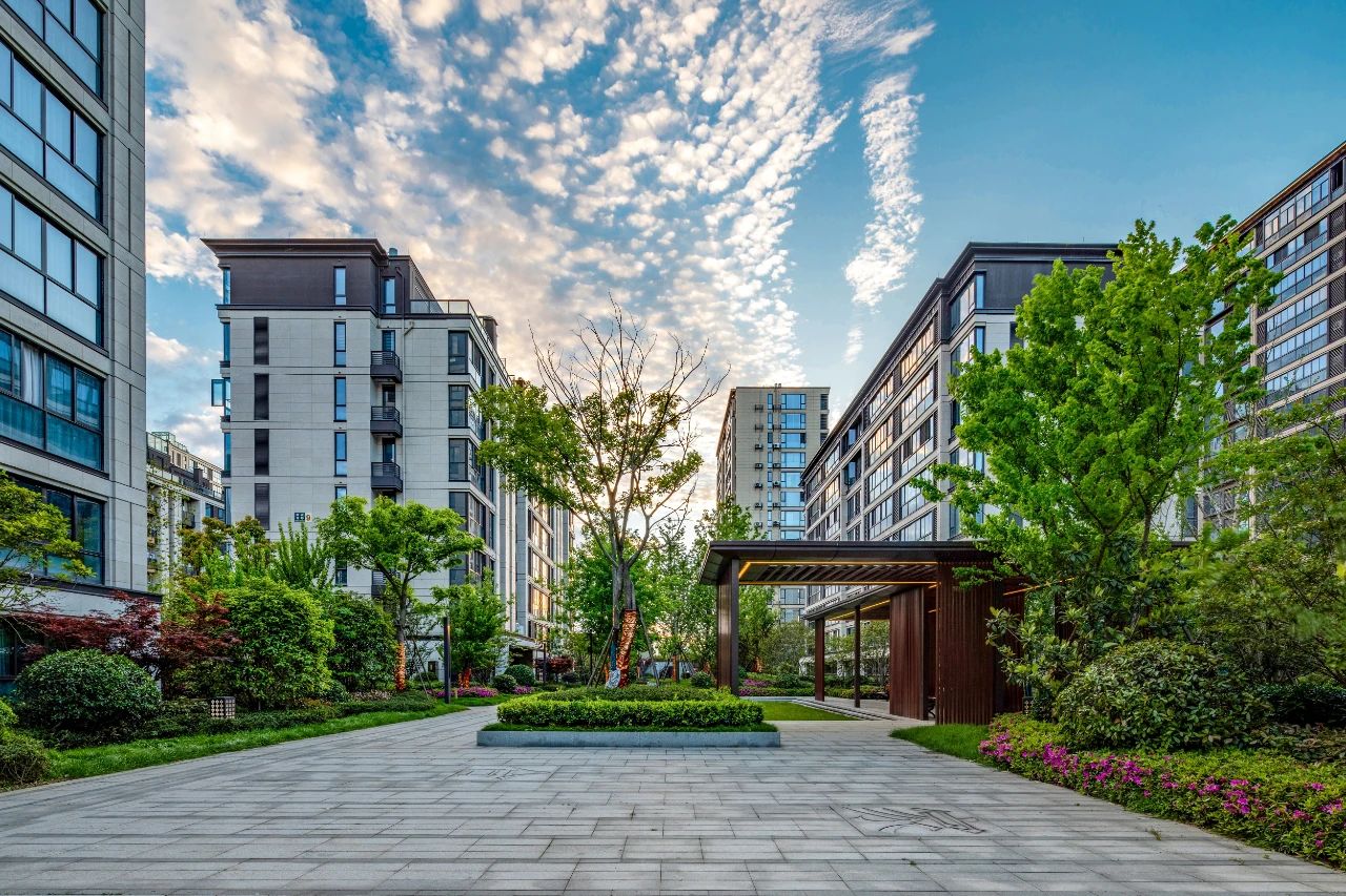 荣安地产坚持靠产品说话企业发展扎实稳健