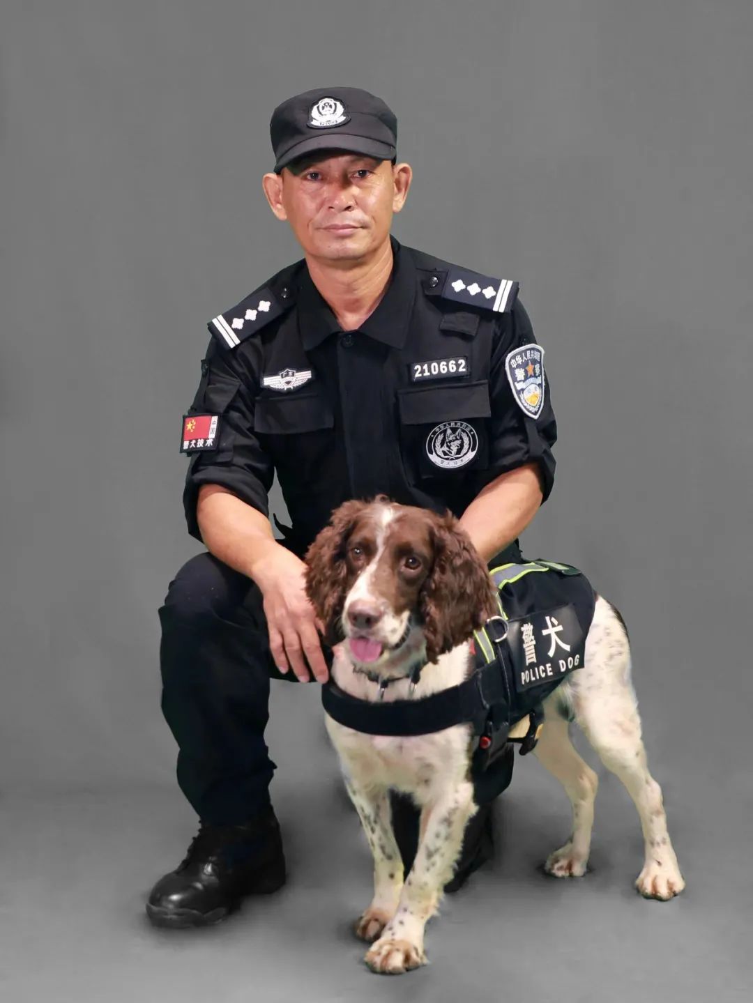 警犬训导员叶磊:30载训犬路践行为民初心