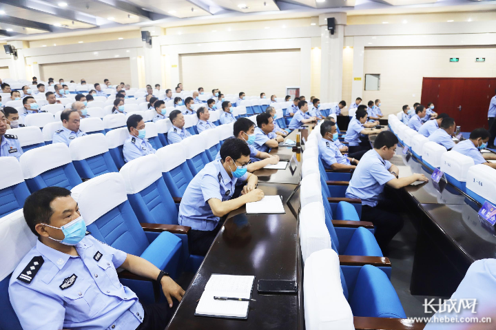 衡水市公安交通警察支队召开创建全国文明城市交通秩序大整治誓师大会