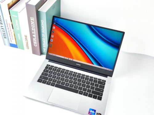 荣耀MagicBook 14锐龙版2021款评测：窄边框护眼大屏 轻盈也有高效生产力 - Vimarsana News