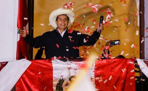 秘鲁宣布“自由秘鲁”党候选人卡斯蒂略当选下届总统