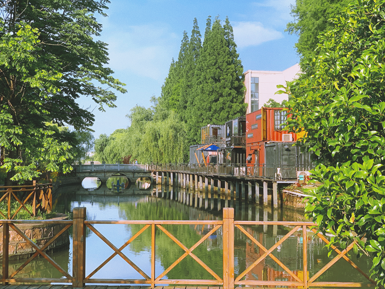 他似火和符之一笑 有哪些相似点 他似火完整版怎么才能看