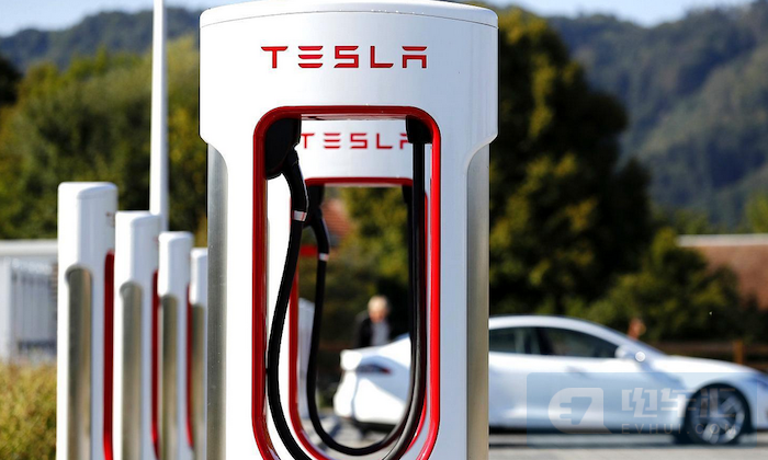特斯拉在年底前将向其他电动汽车开放超级充电站网络