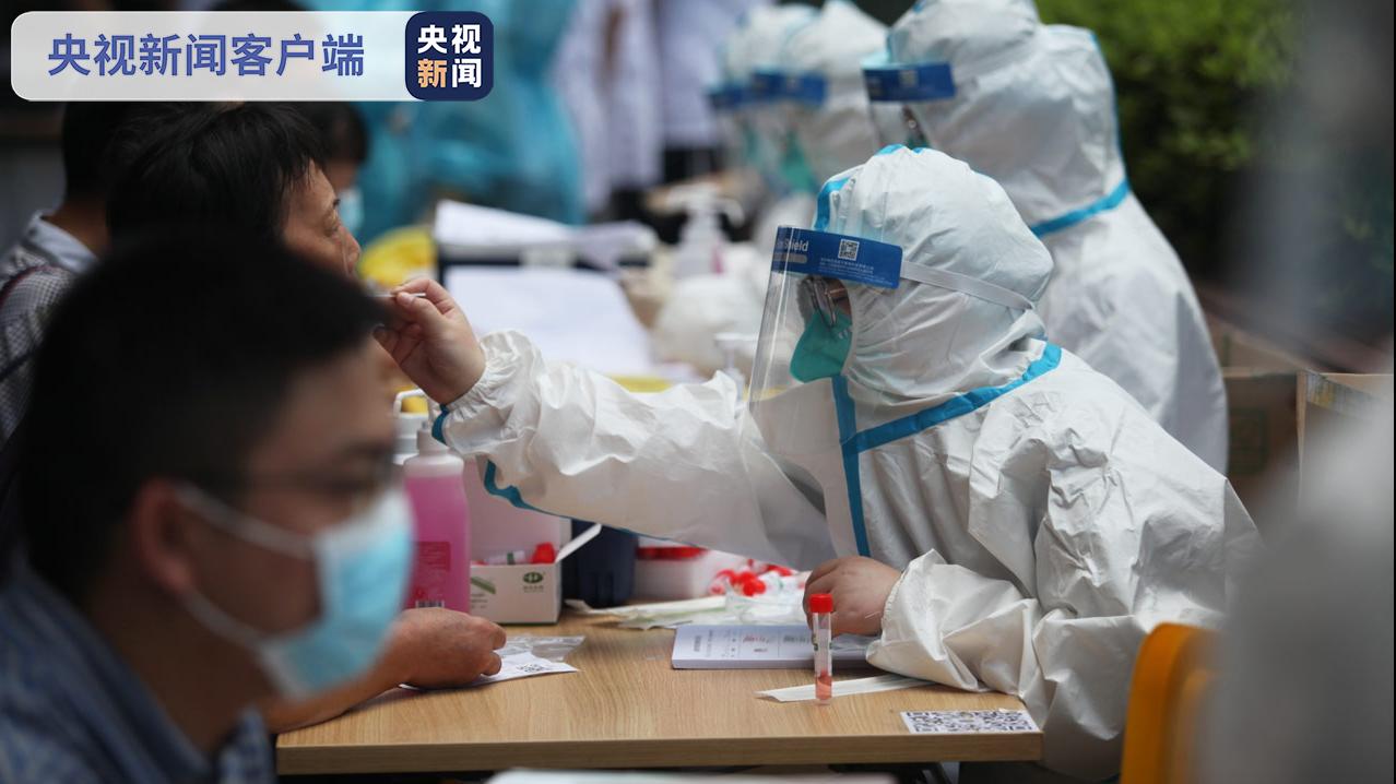 江苏省人民医院200名医务人员火速前往江宁支援核酸检测工作