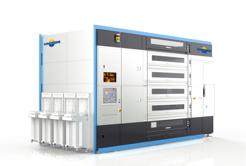 (图:芯源微公司生产的涂胶显影机,公司供图)