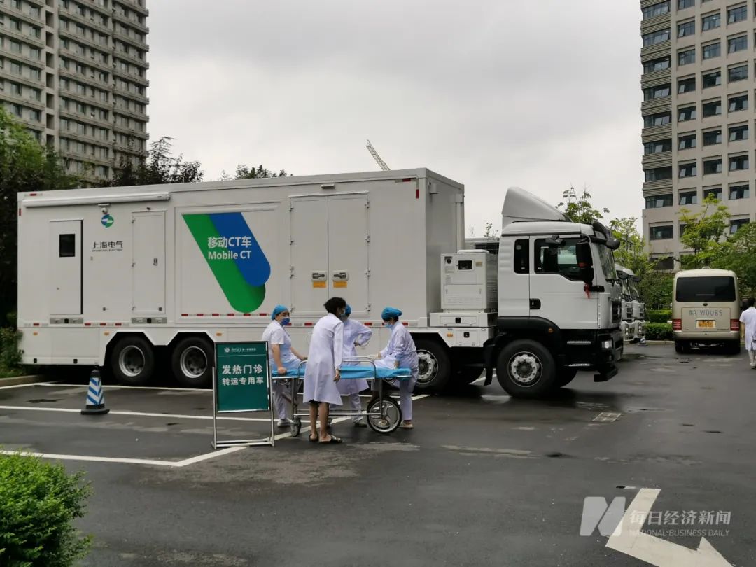 做手术台病床为什么“亚洲最大医院”大转移！几十台手术中断，ICU断电暴雨中近万病人紧急转院_https://www.jmylbn.com_新闻资讯_第7张
