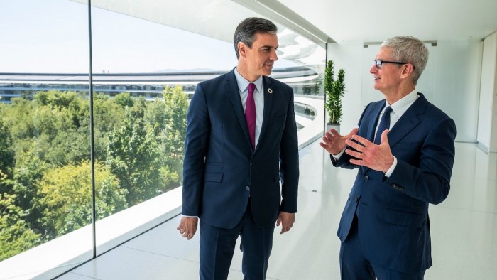 Tim Cook在苹果总部会见西班牙首相佩德罗·桑切斯