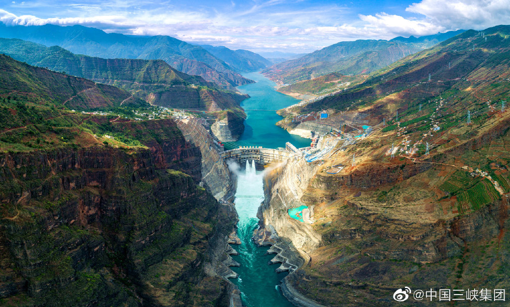 白鹤滩水电站右岸全部8台转轮提前完工