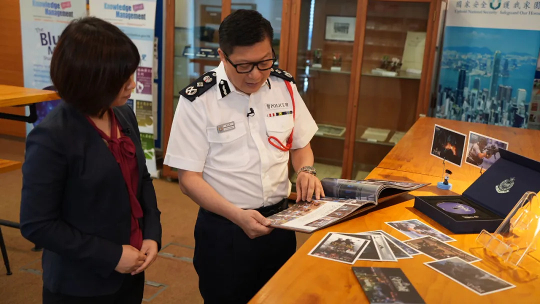 香港保安局局长邓炳强时代选择了我我绝不能辜负这个时代
