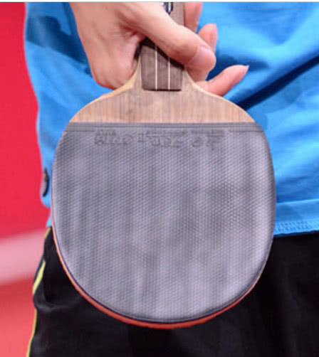 日媒拍摄的中国选手乒乓球拍