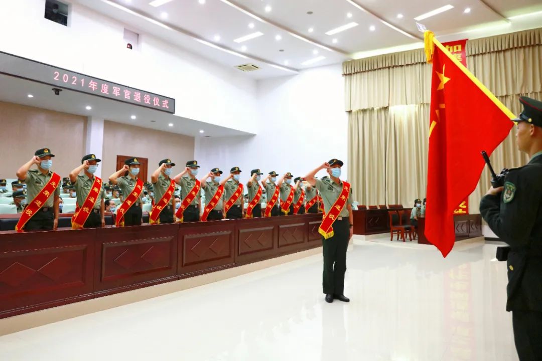 目光如炬"我是中国人民解放军军人,我宣誓!