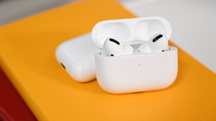 孟买机场海关查获大量走私AirPods Pro和Apple Watch