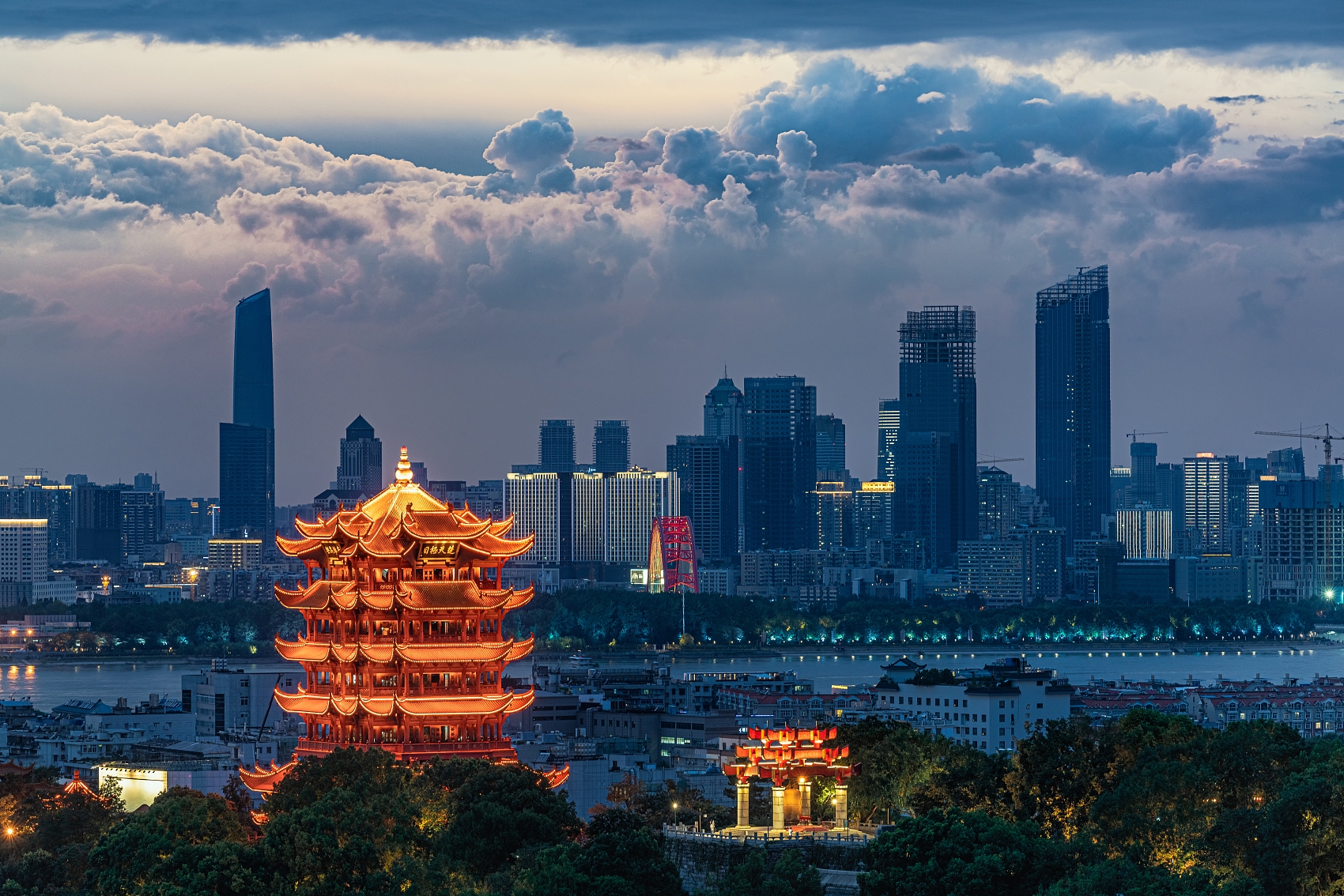 武汉步入凭票买房时代一次只能登记一处楼盘外地炒房客遭重创