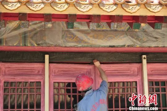 在文物本体维修保护方面,对大清门,大政殿等外檐彩画进行修复重绘,对