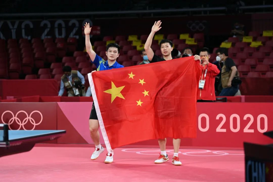 △30日，马龙、樊振东包揽乒乓球男单冠亚军