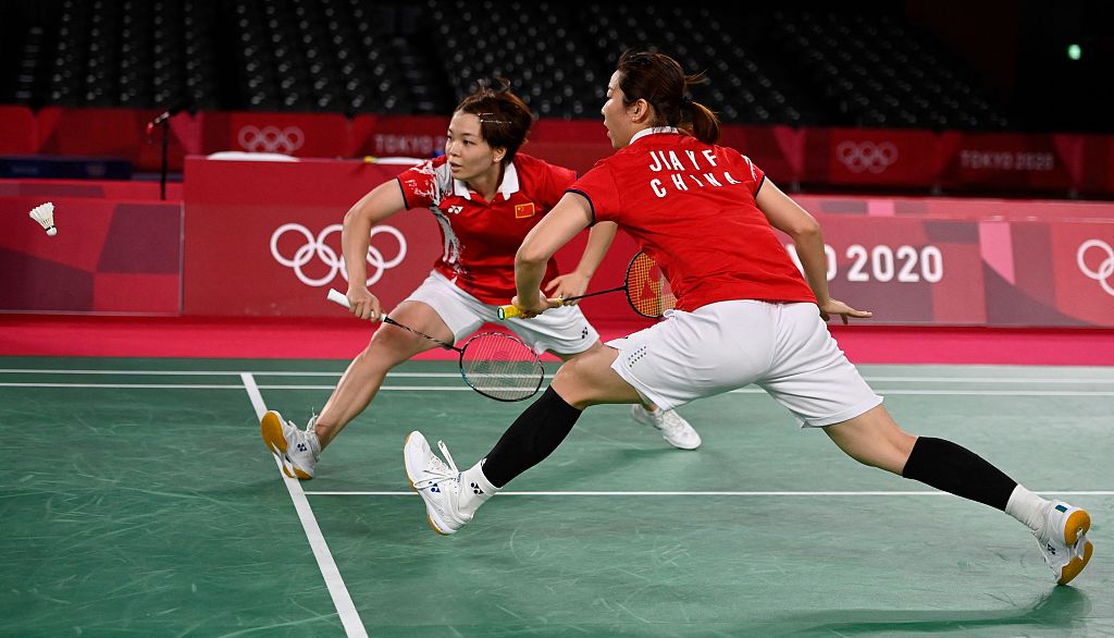 海外网8月2日电当地时间2日,在东京奥运会羽毛球女子双打决赛中,中国