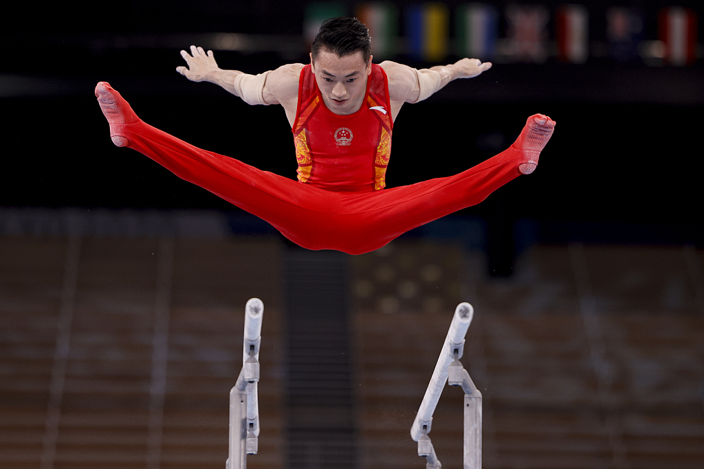 第31金邹敬园男子双杠夺冠拿下中国体操队第2金