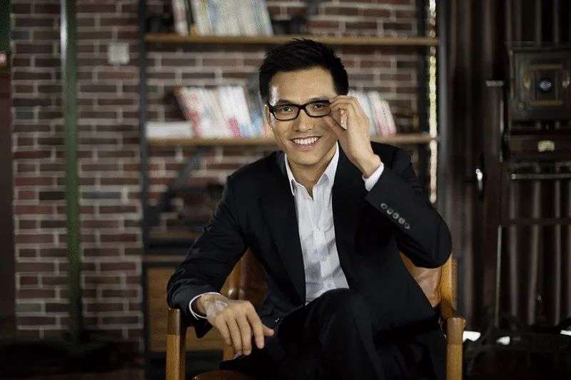图为柯利明,儒意影业创始人、CEO