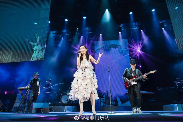 从与非门到蒋凡 这5首歌里藏着年的温情与释然 碟中谍 蒋凡 新浪财经 新浪网 从与非门到蒋凡 这5首歌里藏着年的温情与释然 碟中谍 蒋凡 新浪财经 新浪网