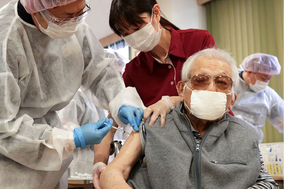 日本政府称未发现接种辉瑞等疫苗与死亡存在因果关系