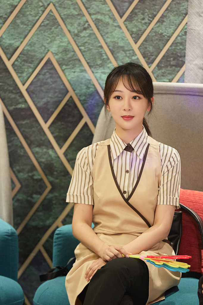 梦回小蚯蚓!杨紫再扮邱莹莹古灵精怪 表情软萌尽显反差魅力