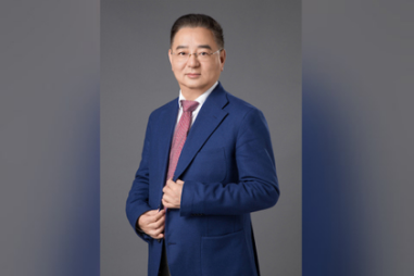 图2:上海电气董事长兼首席执行官郑建华