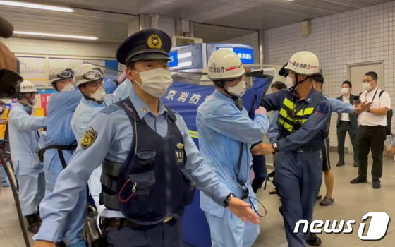 恶劣！东京地铁站发生“无差别持刀袭击”事件，造成10人受伤