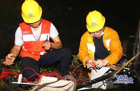 暴雨致列车停运、折返 铁路部门启动应急预案