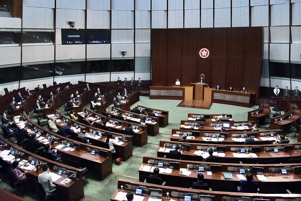 港府将发布条例草案 侮辱国旗国徽最高判入狱3年