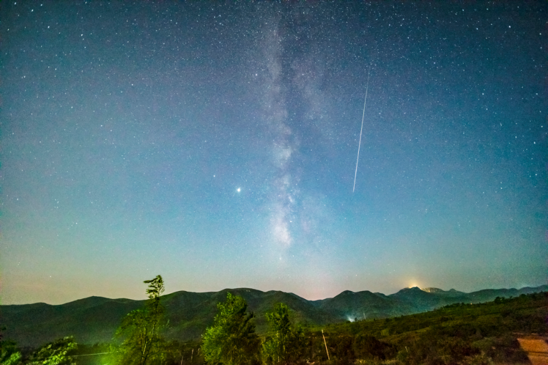 壁纸高清全屏流星图片