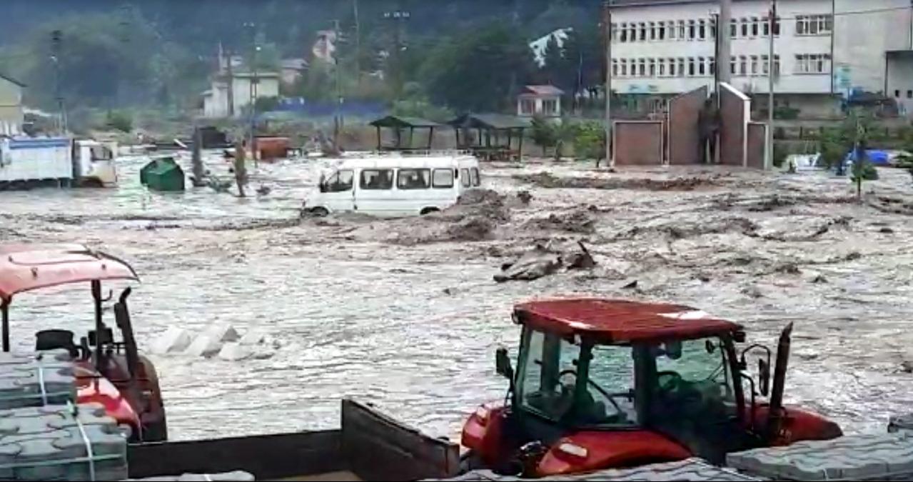 土耳其黑海地区洪灾已致4人死亡1人失踪