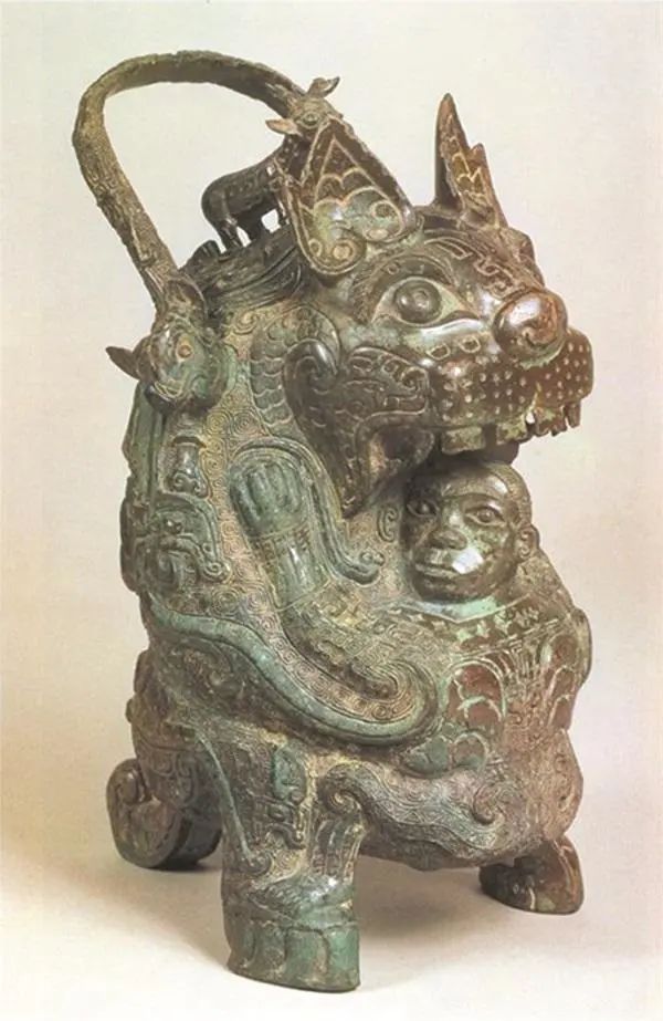 日本泉屋博古馆藏"虎食人卣"铜器 作者供图