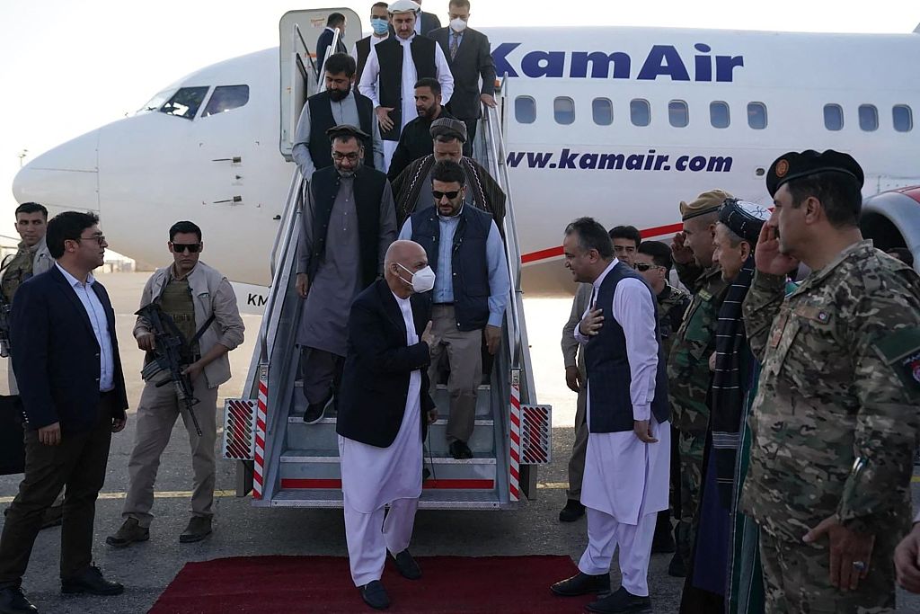 阿富汗总统在阿曼图片