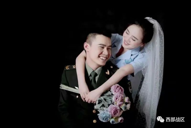 我能想到最浪漫的事就是与你拍下婚纱照