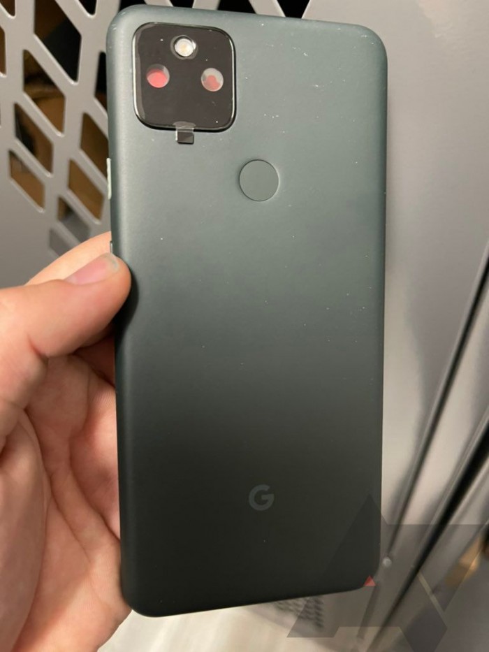 Pixel 5a真机谍照再次曝光：背面采用橡胶材质 保留3.5mm耳机端口