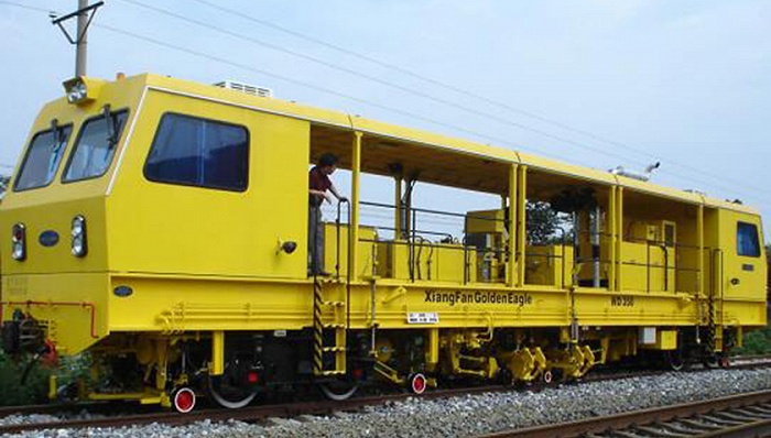 金鹰重工生产的wd-350型轨道动力稳定车.图片来源:金鹰重工官网