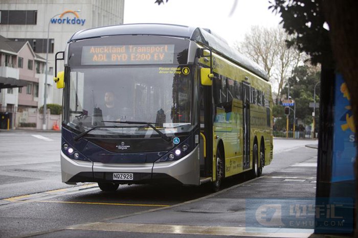 比亚迪首台BYD ADL Enviro200EV XLB纯电动大巴驶入“风帆之都”新西兰