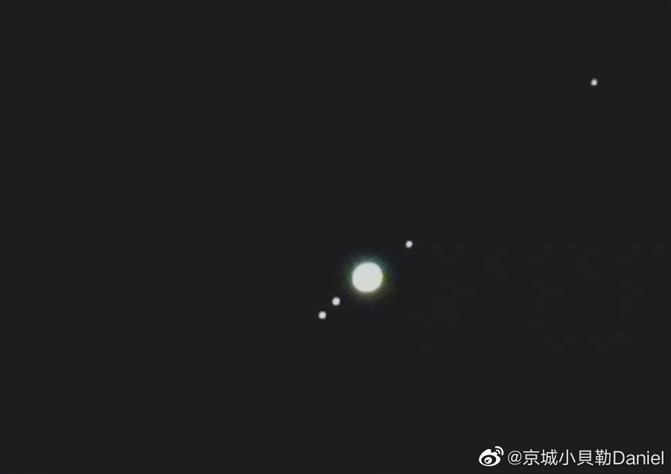 "五星连珠"震撼实拍 错过再等19年