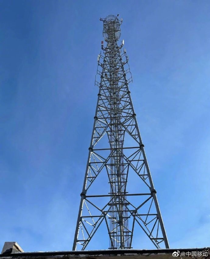 中国移动在新疆伊利开通第一个700mhz5g黄金频段基站