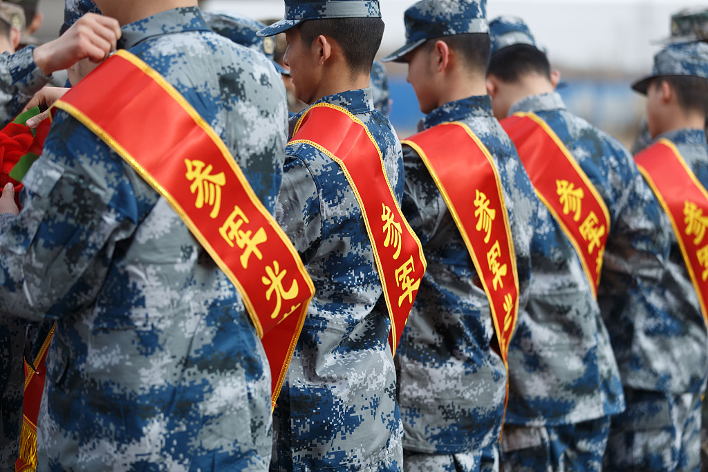 一男子拒服兵役,被多部门联合惩戒_新浪军事_新浪网