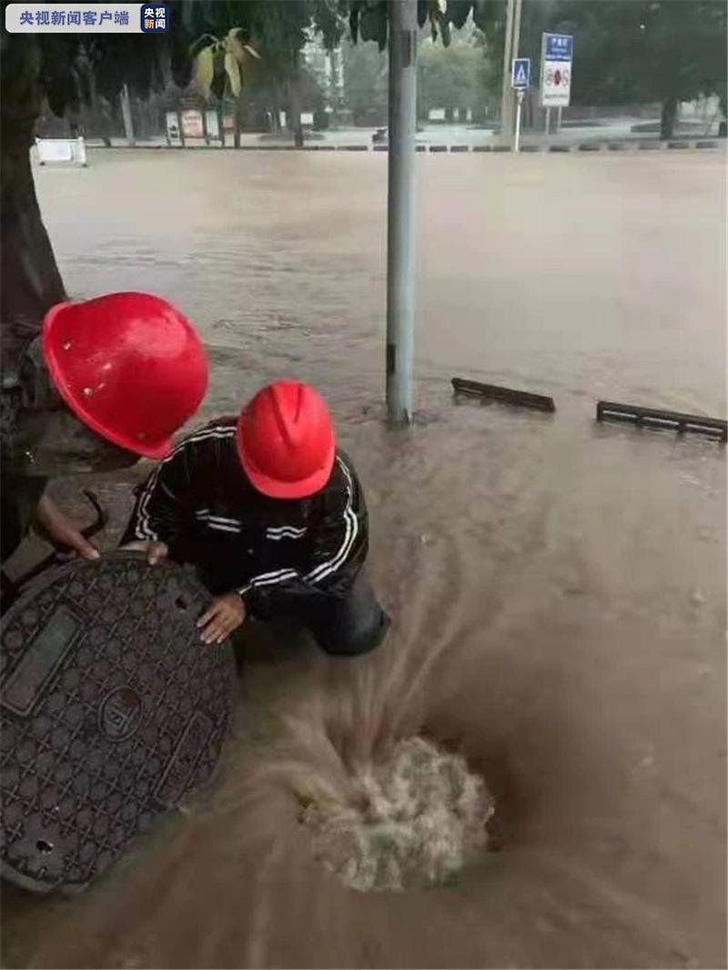 四川多地遭遇强降雨 已转移避险56937人