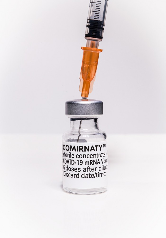 全球首款mRNA新冠疫苗获得FDA正式批准：复星参与联合研发