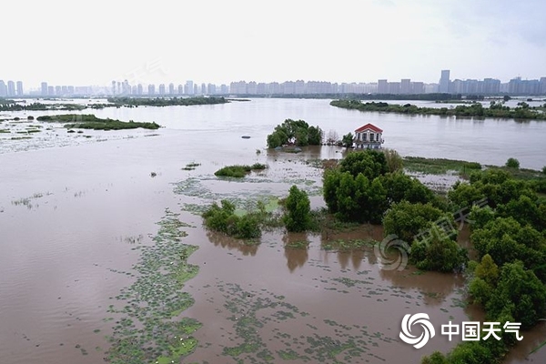 强降雨盘踞南方 西北东北入秋进程加速